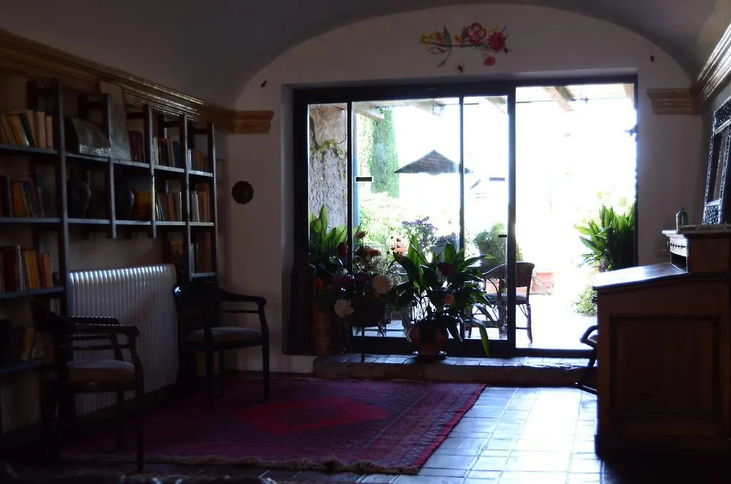 Hotel Fonda la Pepa Maca Monells 0*,